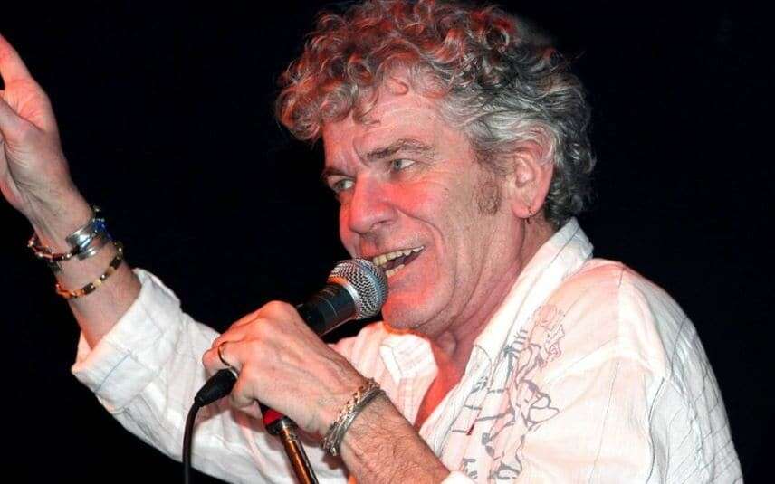 பிரபல ராக் ஸ்டார் பாடகர் டான் மெக்காஃபெர்டி உயிரிழப்பு!! சோகத்தில் திரையுலகம்!!