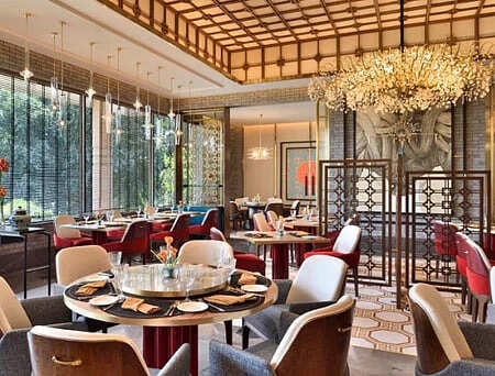 லண்டன் உணவகத்திற்கு எதிரான மூடல் உத்தரவு சர்ச்சை!