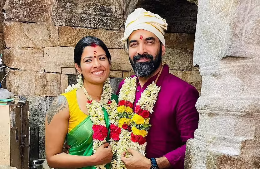 இயக்குநர் பாலாவின் மனைவி ரகசிய திருமணம்!! பரபரக்கும் கோலிவுட் வட்டாரம்!!