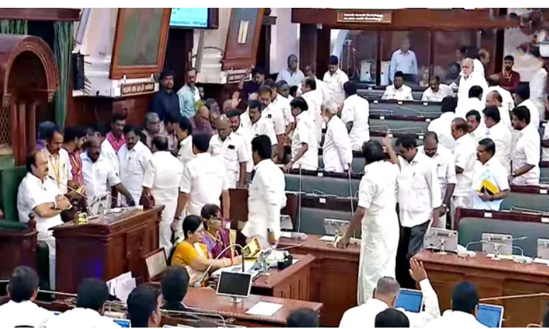 பேச அனுமதி தரல... திமுகவினர் சட்டப்பேரவையில் இருந்து வெளிநடப்பு!