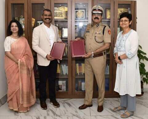 அசத்தல்... காவல்துறையினருடன் இணைந்த டெய்லி ஹண்ட்... பெண்களின் வாழ்க்கைத்தரம், இணைய பாதுகாப்புக்கு உதவி!