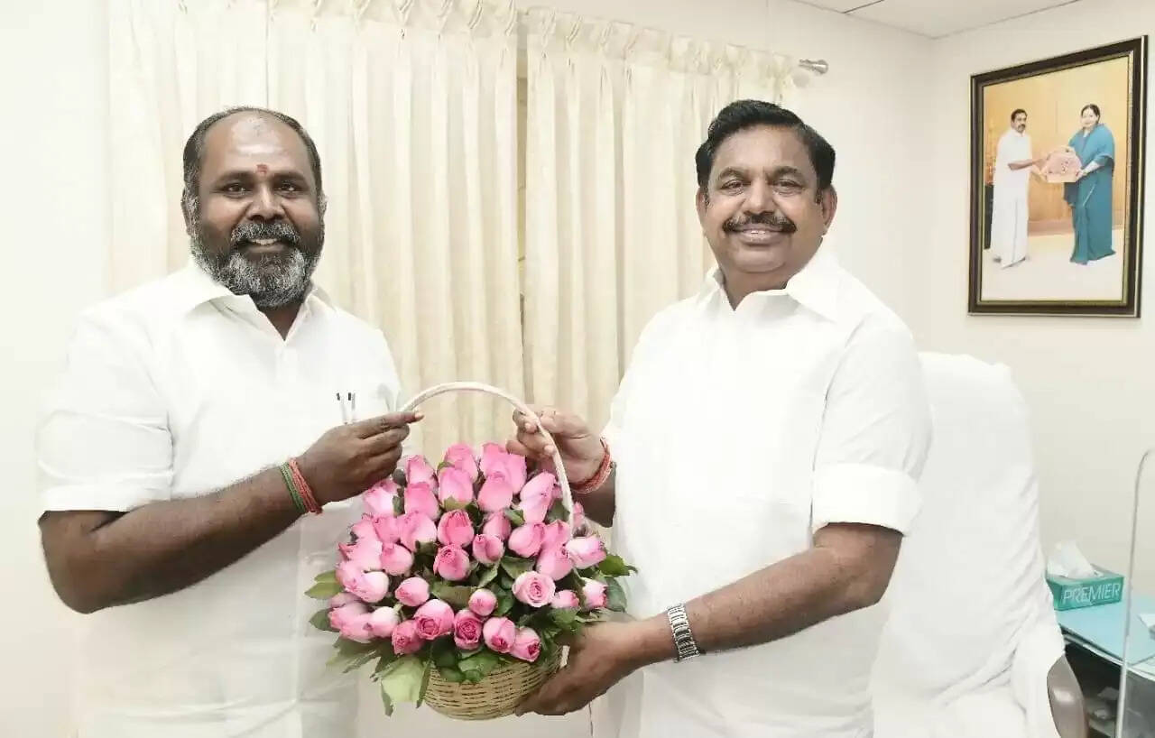 ஆர்பி உதயகுமார்