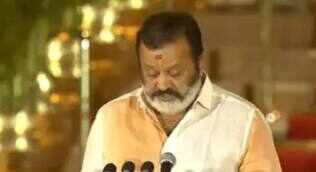 பதவியேற்ற ஒரே நாளில் அதிர்ச்சி... ‘எனக்கு இணை அமைச்சர் பதவி வேண்டாம்’ நடிகர் சுரேஷ் கோபி திடீர் அறிவிப்பு!