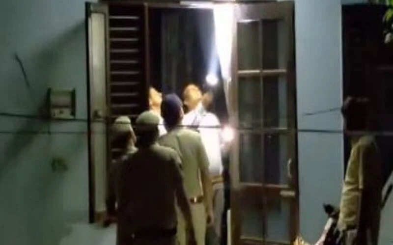 ஏசி வெடித்து பயங்கர விபத்து... ஒரே குடும்பத்தைச் சேர்ந்த 4 பேர் பலியான துயரம்!