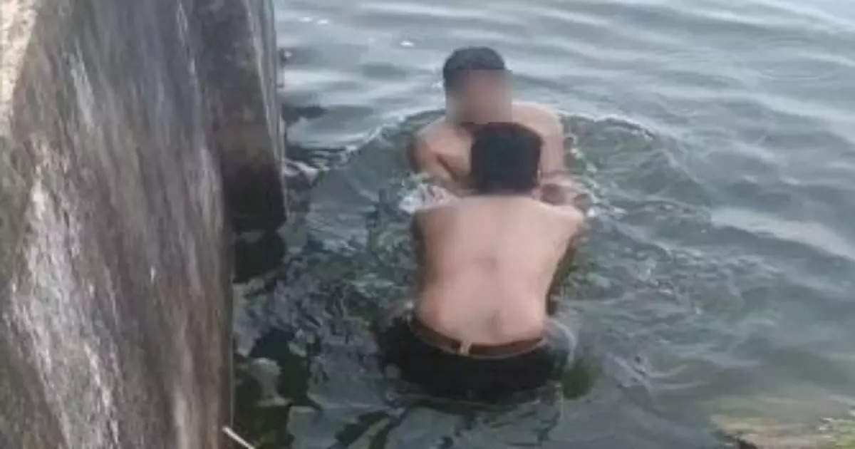 சோகம்!! நண்பர்களுடன் குளிக்க சென்ற மாணவன் நீரில் மூழ்கி உயிரிழப்பு!!