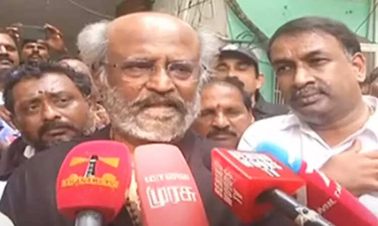 ”இவ்வளவு சீக்கிரம் பிரிந்து செல்வார் என எதிர்பார்க்கவில்லை!!” கண்கலங்கிய ரஜினி!!