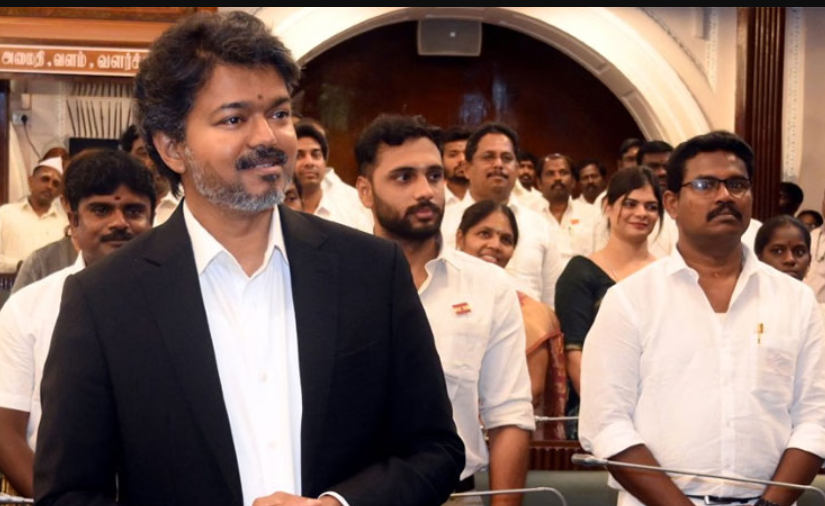 ஆளுங்கட்சியும் எதிர்க்கட்சியும் ஒரு நாணயத்தின் இரு பக்கங்கள்... முதலமைச்சர் விஜய் உருக்கம் !