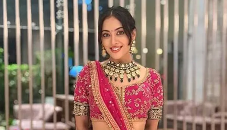 பிரபல நடிகை அதிதி சர்மா கணவர் மீது வழக்குப்பதிவு!
