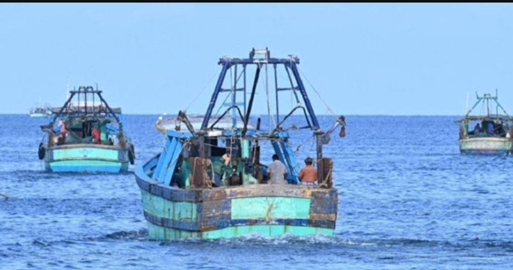 தமிழகத்தில் வடகிழக்கு பருவமழை தீவிரம் ... சென்னை உட்பட 4 மாவட்டங்களுக்கு ரெட் அலர்ட்!