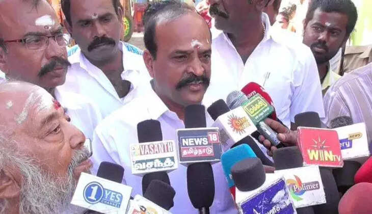 கடம்பூர் ராஜூ