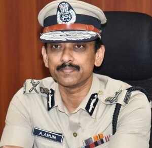 மாணவி வன்கொடுமை வழக்கில் ஒருவா் தான் குற்றவாளி... காவல் ஆணையா் தகவல்... அப்போ அந்த ஆடி கார்?!