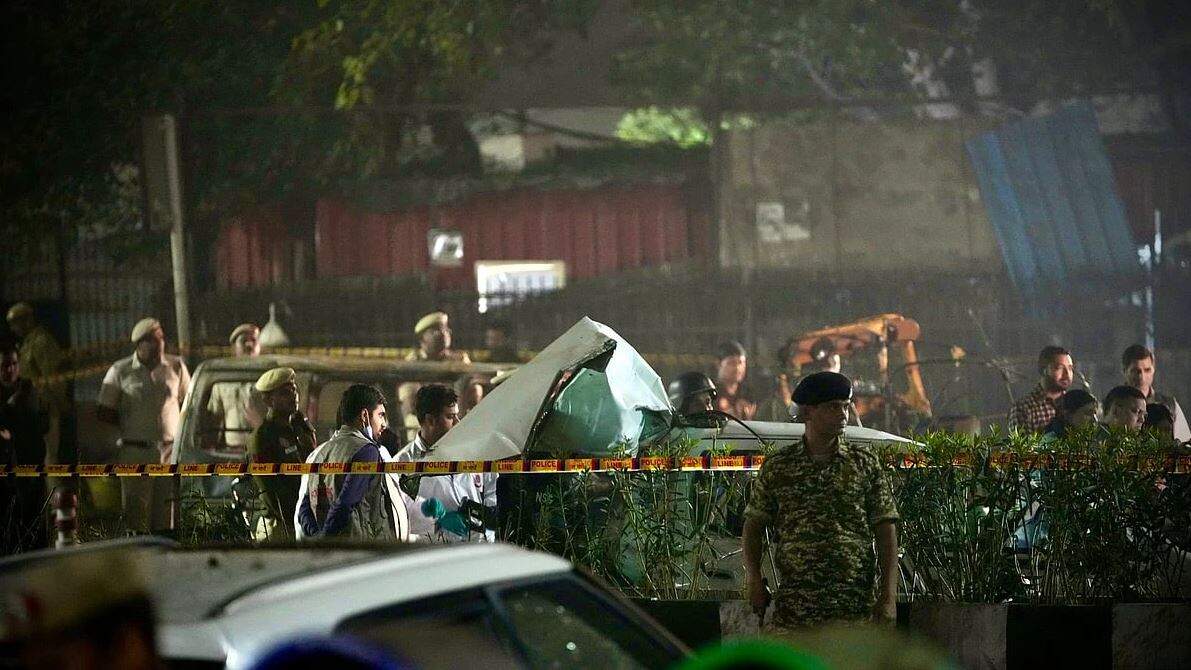 டெல்லி கார் வெடிப்பு: தமிழகத்தில் பாதுகாப்பு பலப்படுத்தல்: போலீசார் முழு உஷார்