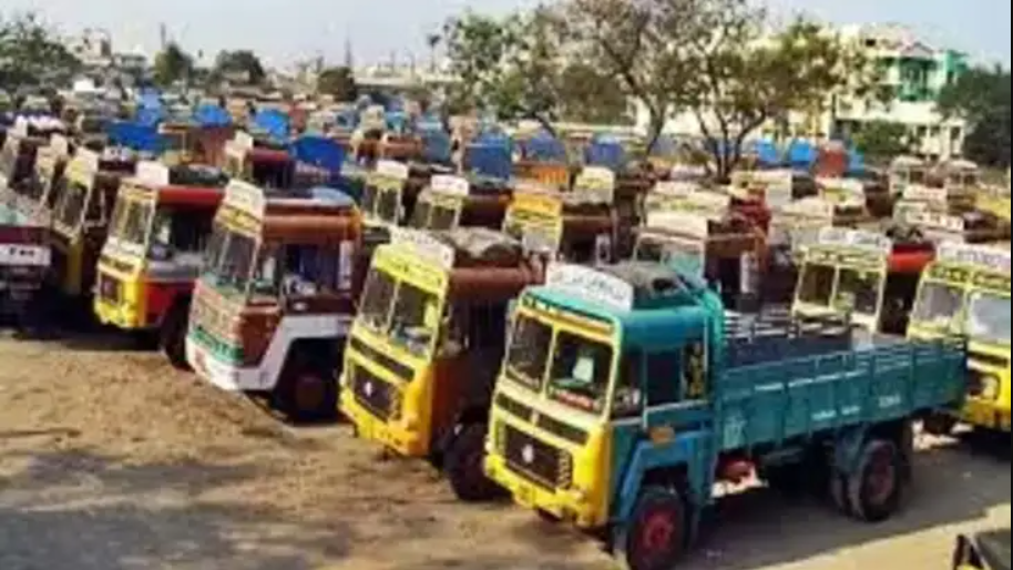 25ஆம் தேதி முதல் தமிழகத்தில் லாரிகள் காலவரையற்ற வேலைநிறுத்தம்!