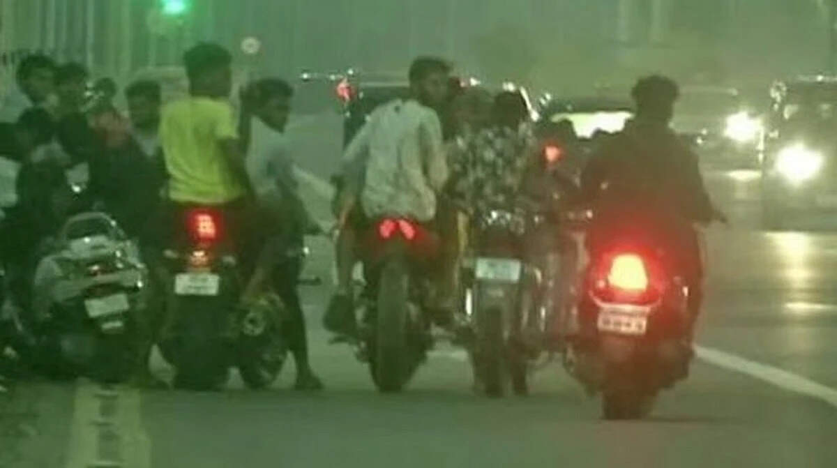 கிறிஸ்துமஸ் நாளில் ரேஸில் ஈடுபட்ட பைக்குகள் பறிமுதல்... காவல்துறை அதிரடி!