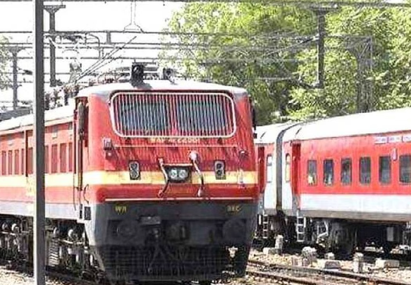 ஜனவரி 24, 25ல் பழனிக்கு சிறப்பு ரயில்கள்... தைப்பூசக் கொண்டாட்டம் ஆரம்பம்.. !