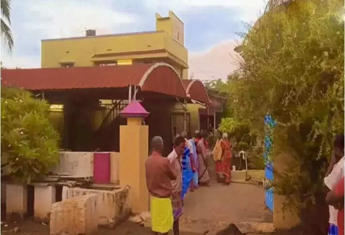 பெற்ற தாயை கொலை செய்த பள்ளி மாணவன்!! படிக்க சொன்னதால் ஆத்திரம்!!