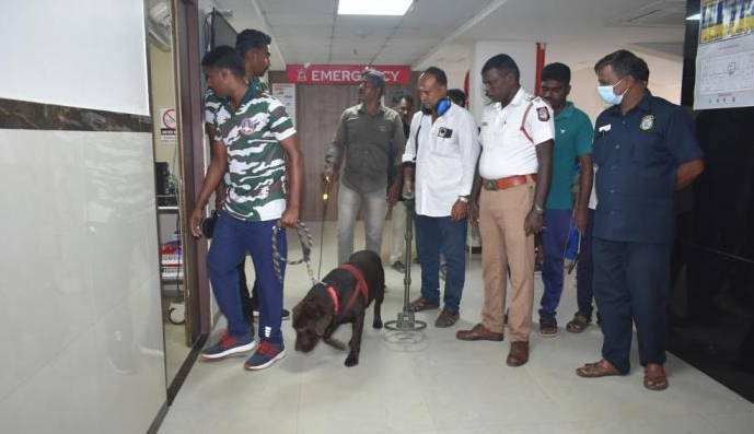 கடலூரில் பரபரப்பு... பிரபல தனியார் மருத்துவமனைக்கு வெடிகுண்டு மிரட்டல்!!