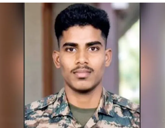 லடாக் எல்லையில் உயிர்விட்ட திருவண்ணாமலை அக்னி வீரர் நந்தா... 21 குண்டுகள் முழங்க முழு ராணுவ மரியாதையுடன் உடல் தகனம் !