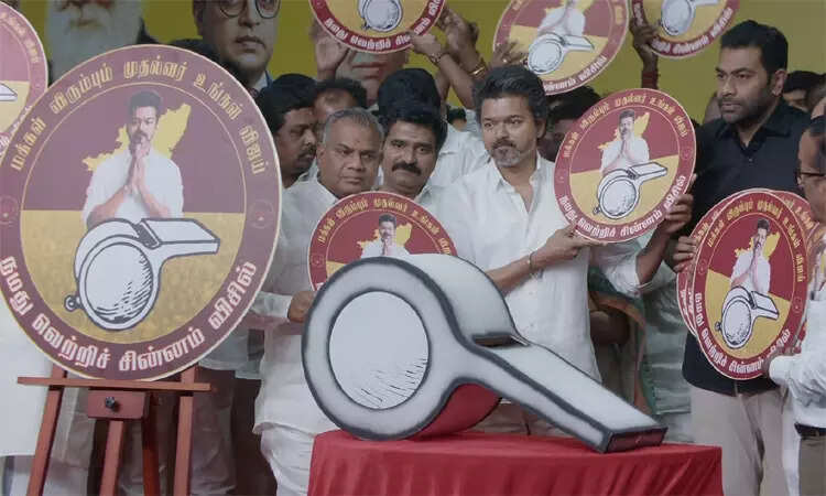 எந்த அழுத்தத்திற்கும் அடங்க மாட்டேன்... விஜய் பரபரப்பு பேச்சு!