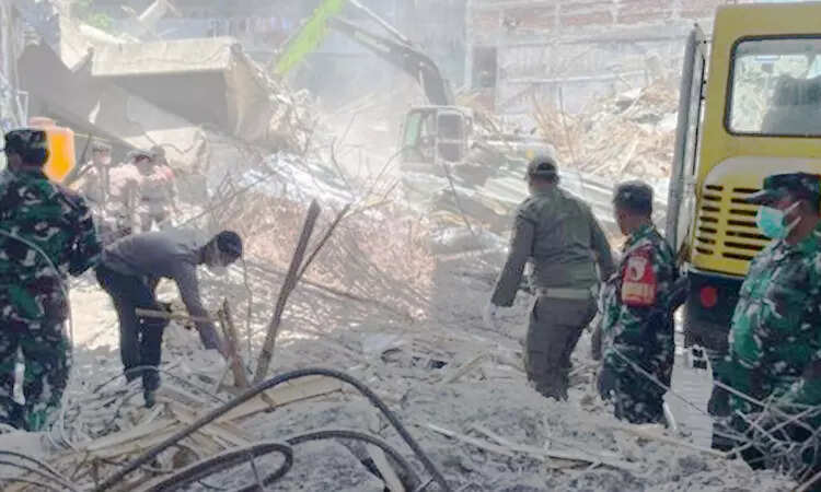 மதப்பள்ளி மேற்கூரை இடிந்து விழுந்து 36 மாணவர்கள் பலி... பெரும் சோகம்!