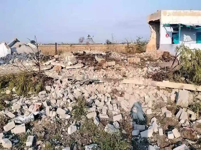 அடுத்த சோகம்.. சிவகாசி பட்டாசு ஆலையில் வெடி விபத்து.. தரைமட்டமான கட்டிடங்கள்!