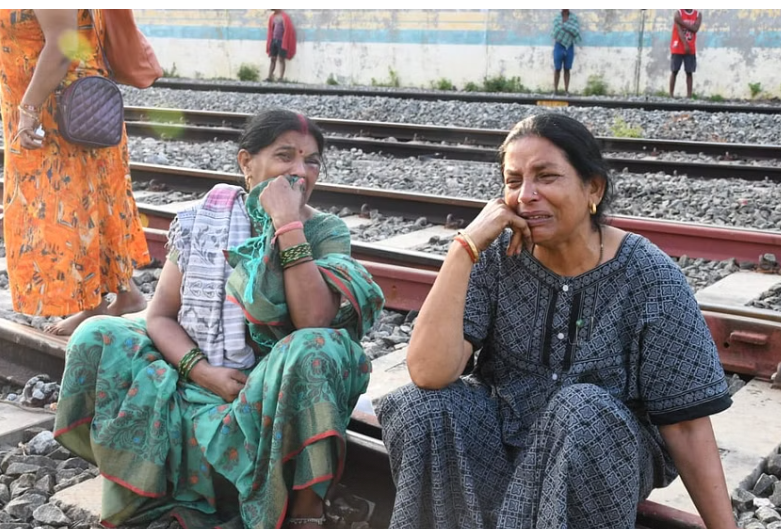 மதுரை ரயில் விபத்து .. கதற வைக்கும் வீடியோ, புகைப்படங்கள்!!