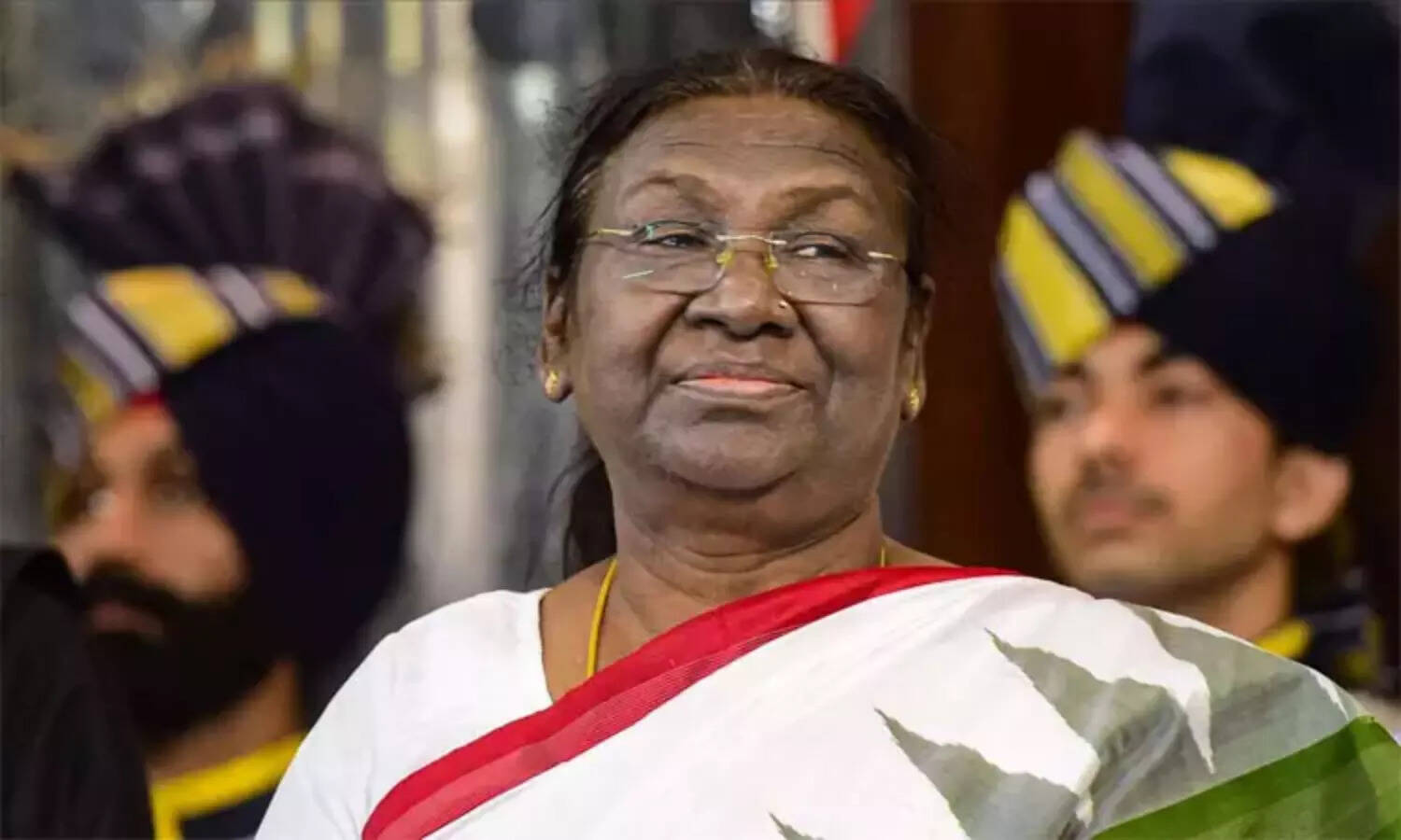 பயணத்தை ரத்து செய்தார் ஜனாதிபதி திரௌபதி முர்மு.. ஜம்மு -காஷ்மீர் தாக்குதல் எதிரொலி!