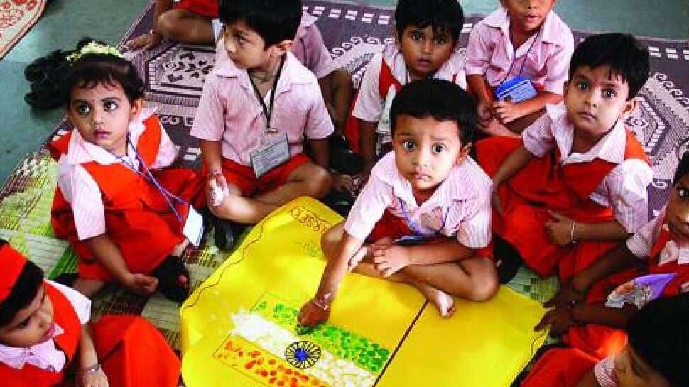 எல்கேஜி, யுகேஜி வகுப்புக்கள் தொடர்ந்து செயல்படும்!! பள்ளிக்கல்வித்துறை அதிரடி!!