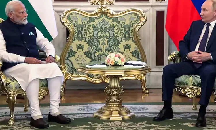 பயங்கரவாதிகளுக்கு எதிரான நடவடிக்கைக்கு முழு ஆதரவு... பிரதமர் மோடியிடம் புதின் உறுதி !