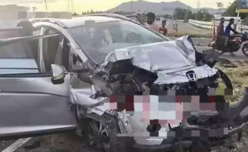 காரும் வேனும் நேருக்கு நேர் மோதல்.. 10 பேர் படுகாயம்!!