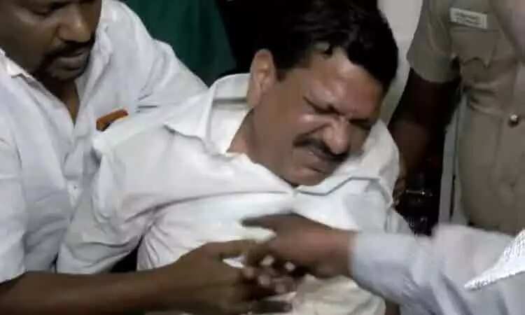 திடீர் நெஞ்சுவலி... கைதான நிலையில் ஏர்போர்ட் மூர்த்தி மருத்துவமனையில் அனுமதி!