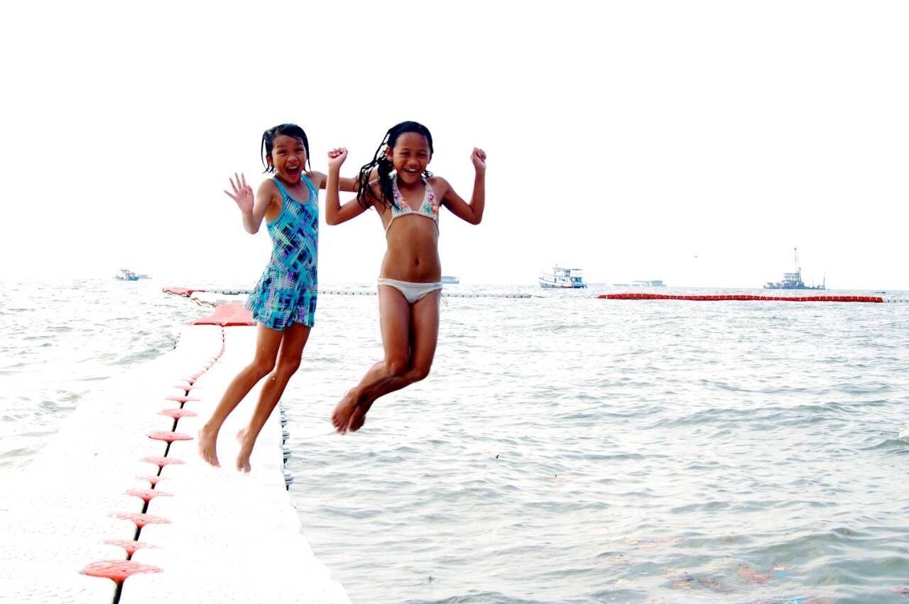 விட்டாச்சு லீவு... சுற்றிப் பார்க்க இந்தியாவிலும், வெளிநாட்டிலும் டாப் 10 லிஸ்ட் இது தான்!