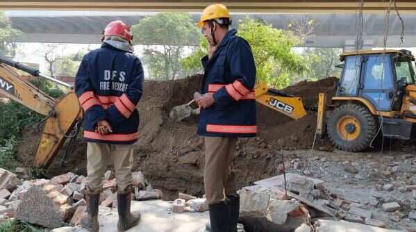 ஆழ்துளை கிணற்றில் விழுந்த வாலிபர் சடலமாக மீட்பு... 12 மணி நேர மீட்புப்பணி தோல்வியில் முடிந்த சோகம்!