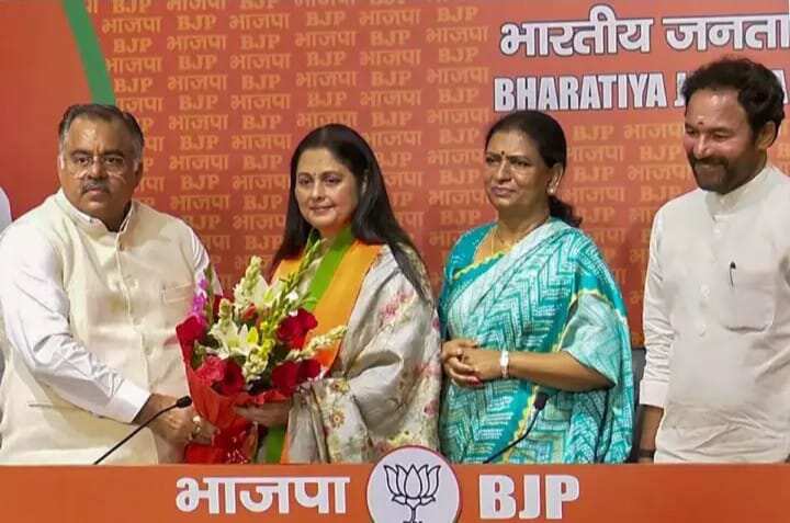 ”வாரிசு” பட நடிகை பாஜகவில் இணைந்தார்!!