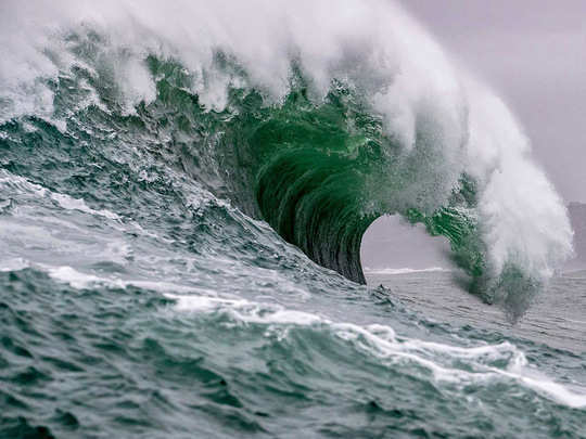 உஷார்... இன்றும் நாளையும் கடல் கொந்தளிப்பு... இந்த மாவட்டங்களுக்கு ரெட் அலெர்ட்!