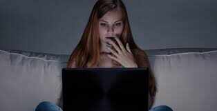 ஆன்லைனில் விளையாடுவதற்கு ரூ.10 லட்சம் சம்பளம்... இந்தியர்களுக்கு மட்டுமே வாய்ப்பு! ஜூன் 11 கடைசி தேதி!