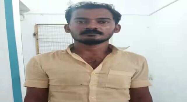 அதிர்ச்சி.. தாய் முன்னே நடந்த கொடூரம்.. மகன் வெட்டி படுகொலை.. மர்ம கும்பல் வெறிச்செயல்!