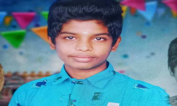 அதிர்ச்சி! பள்ளி மாணவன் தவறி விழுந்து பலி! பெருந்து சக்கரம் தலையில் ஏறி இறங்கிய கொடூரம்!