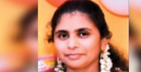 அதிர்ச்சி... கர்ப்பிணி பேராசிரியை தற்கொலை ... அப்பா அடிச்சதால அம்மா செத்துட்டாங்க... 4 வயது மகன் சாட்சி!