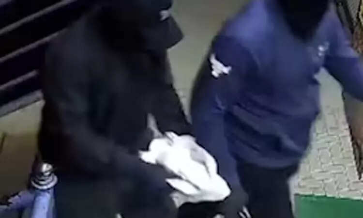 நகைக்கடை முகமூடி கொள்ளை