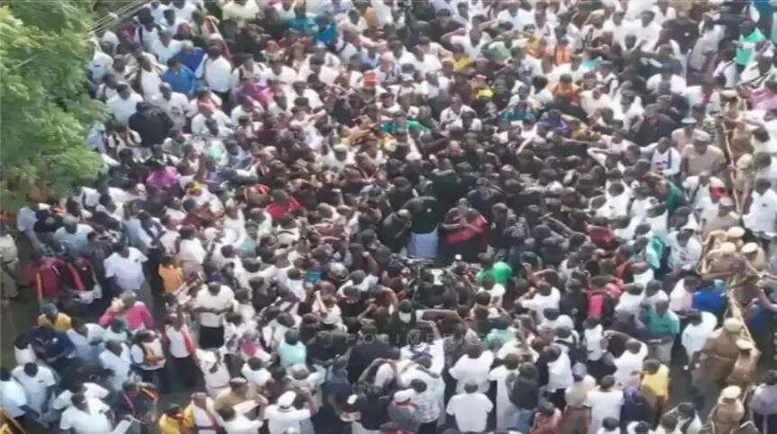 கேப்டன் நினைவிடத்தை நோக்கி மக்கள் கடல்... பிரேமலதா விஜயகாந்த் தலைமையில் பிரம்மாண்ட அமைதிப் பேரணி!