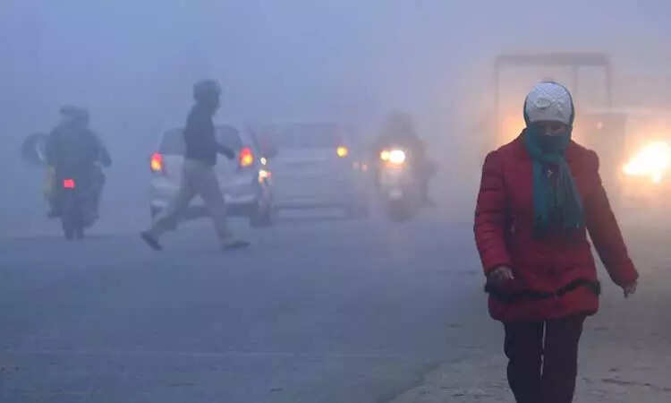 டெல்லியில் நடுக்க வைக்கும் குளிர்... பொதுமக்கள் கடும் அவதி!