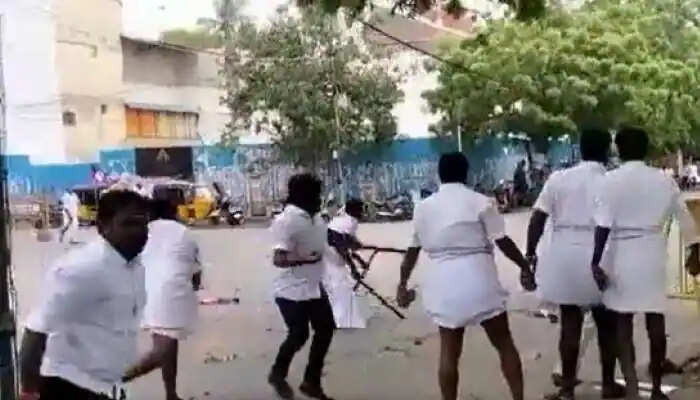 அதிமுக தலைமை வன்முறை