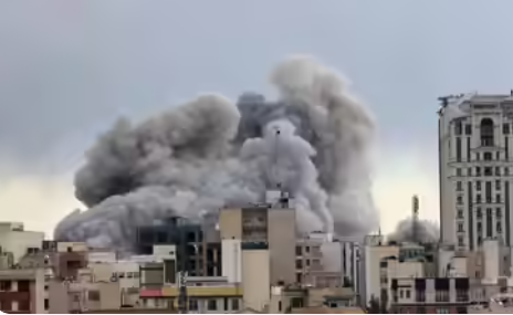 ஈரானின் அடுத்த எச்சரிக்கை ... கூகுள், அமேசான், மைக்ரோசாப்ட், என்விடியா அலுவலங்கள் தான் அடுத்த இலக்கு... பீதியில் உலக நாடுகள்!