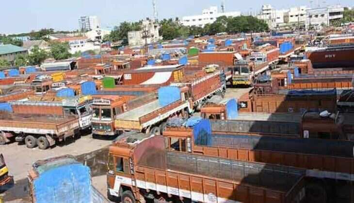 லாரிகள்