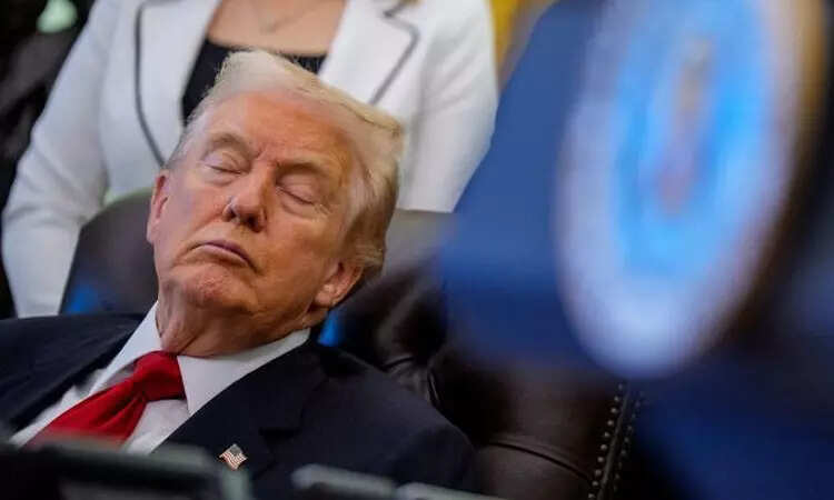 ட்ரம்ப் வெள்ளை மாளிகையில் “குட்டித் தூக்கம்” !