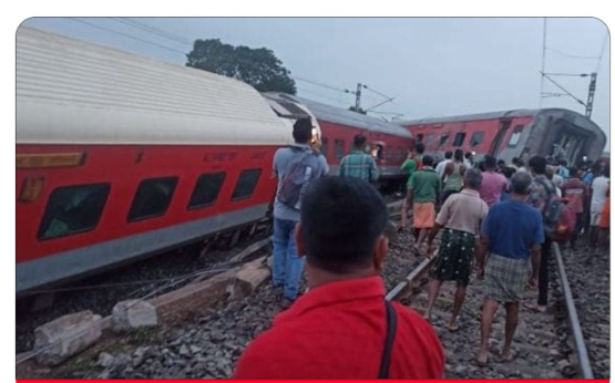 எக்ஸ்பிரஸ் ரயில் தடம் புரண்டதில் 30 பேர் படுகாயம்!