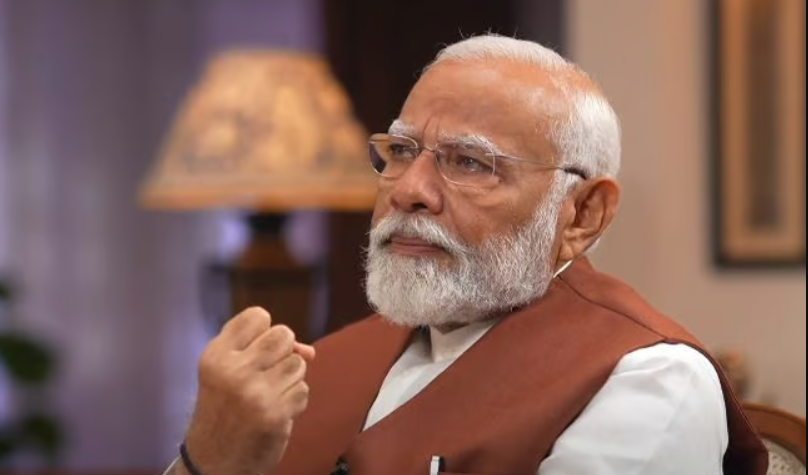 கண்கலங்கிய மோடி... “அம்மா இல்லாமல் நான் சந்திக்கும் முதல் தேர்தல்” பிரத்யேக பேட்டி!