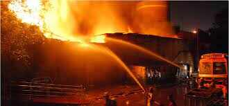 தனியார் தொழிற்சாலையில் பயங்கர தீ விபத்து! 24 தீயணைப்பு வாகனங்கள் விரைவு!