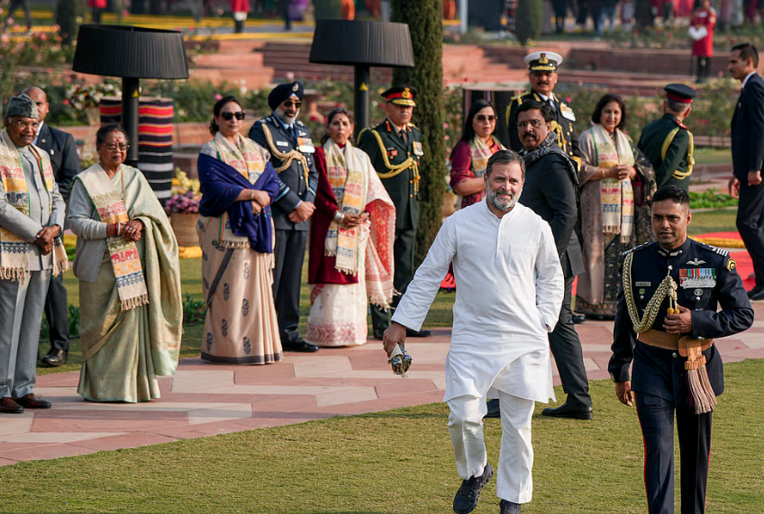 குடியரசு நாள் விருந்தில் பாஜக–காங்கிரஸ் மோதல்!